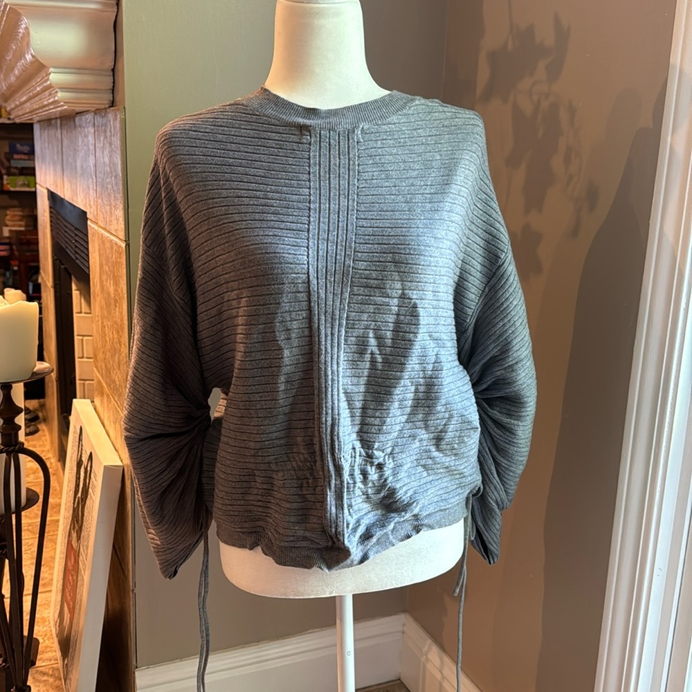 Cute sweater for fall size small